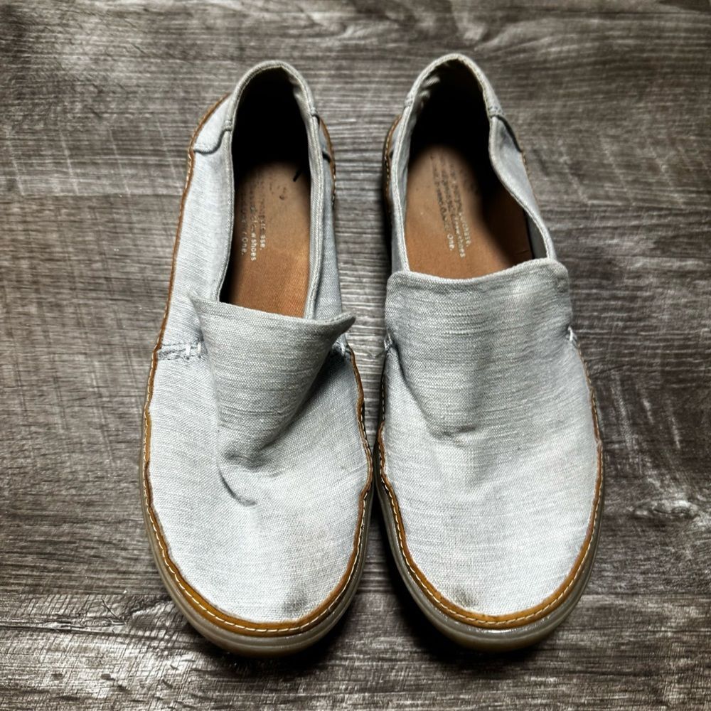Tom’s Slip On Sneakers Size 7.5